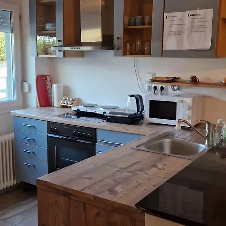 Adam's Ferienapartments شقة *